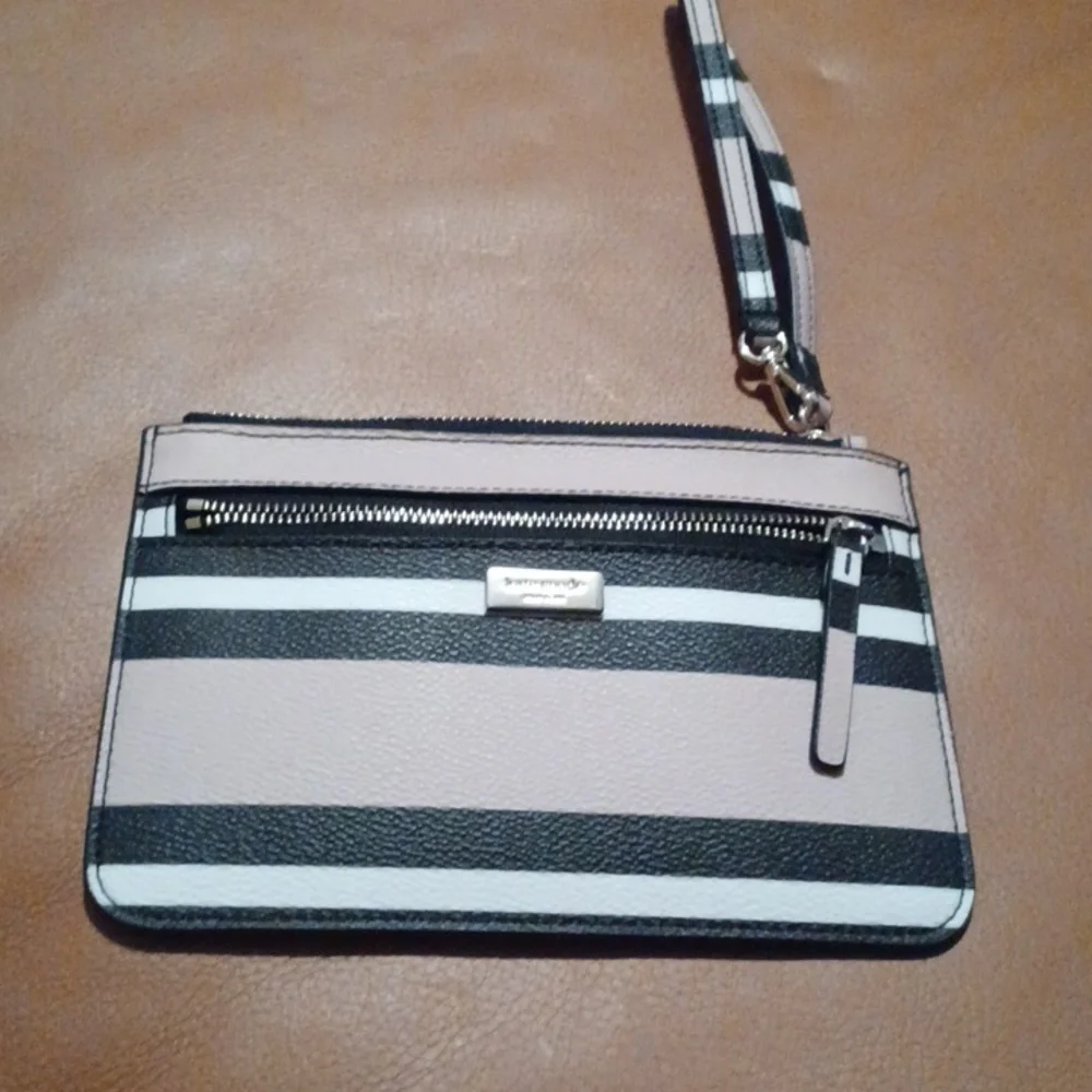 > Kate Spade Striped Black and Tan Wristlet